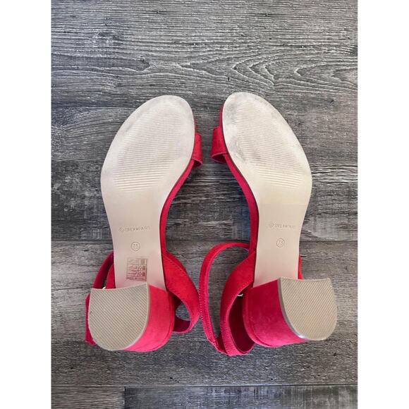 7.5 Red low block heels - Picture 2 of 5